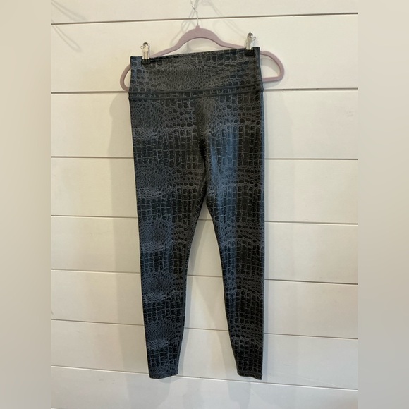 ZYIA Pants - ZYIA Black and Gray Crocodile Print Leggings